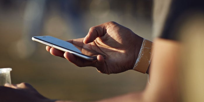 Here's How Many Books You Could Read Every Month If You Cut Back Time Spent on Your Smartphone