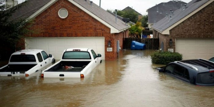 Cómo proteger a tu negocio ante inundaciones, tormentas y huracanes