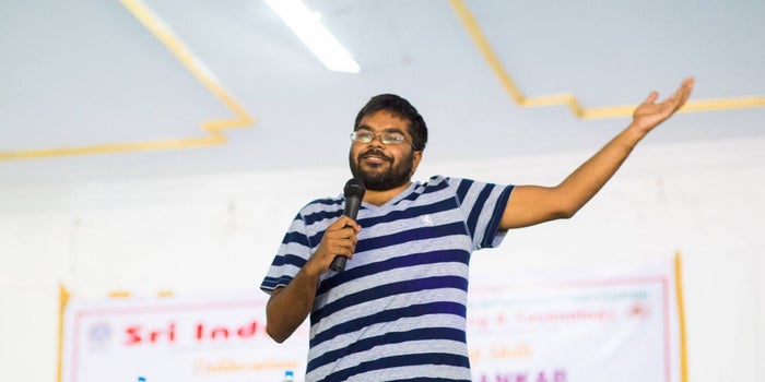 How This Entrepreneur Smashed a Six in Indian Start-up Networking