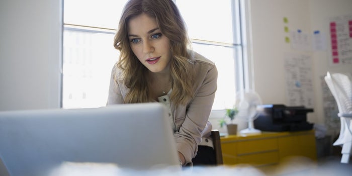 5 Ways to Spot Fake Online Coaches (So You Can Find the Great Ones)