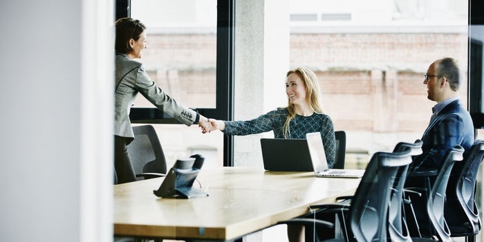 3 Simple Body Language Tips to Turbocharge Your Selling
