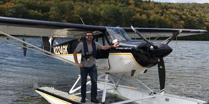 The Difference Between Being a Boss and a Leader, According to This Former Navy SEAL