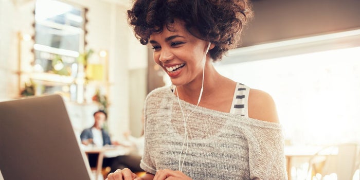 12 Ways That Music Makes You More Productive At Work (Infographic)