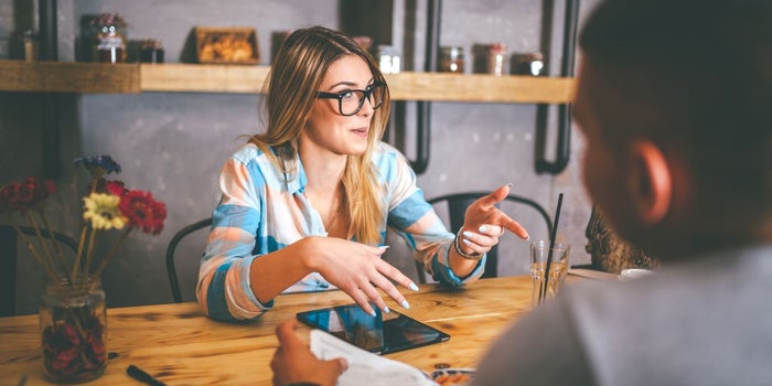 9 Ways Shy Students Can Become Insanely Well-Connected