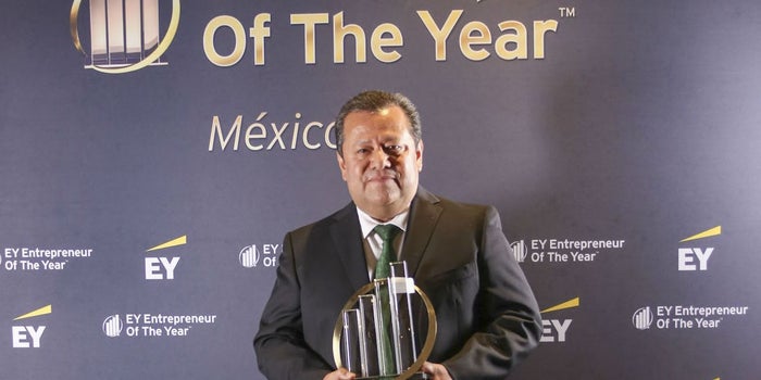 Él es el emprendedor del año, según EY México