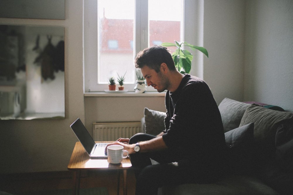 Remote Workers Often Feel Snubbed by Co-workers, So Here Are 5 Ways to Make Them Feel More Connected