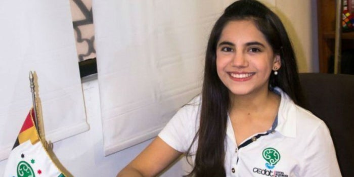 Ella es la genio mexicana que terminó la maestría a los 16 años