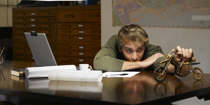 4 Tricks to Stop Procrastinating and Start Powering Through Your Business-Building To-Do List Every Single Day