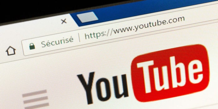Marcas retiran publicidad de YouTube por indicios de pornografía infantil