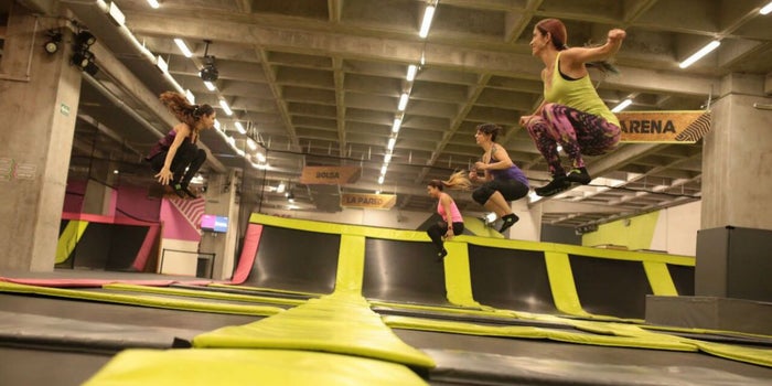 Jumpster Trampoline Park presenta modelo de franquicia en México