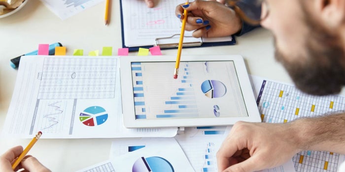 Qué es y cómo trabaja una incubadora de negocios