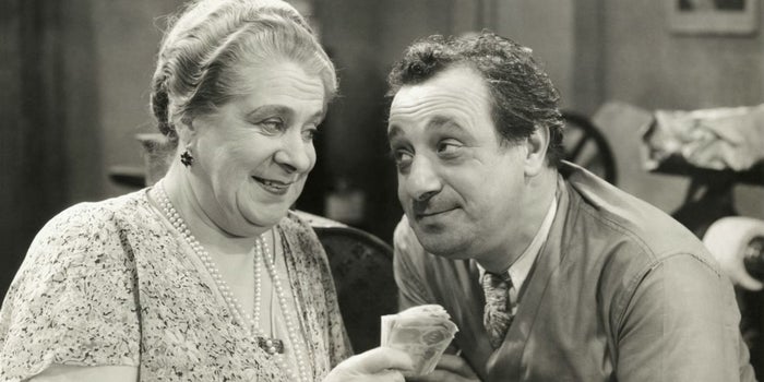 Duras verdades sobre pedirle dinero prestado a tu familia