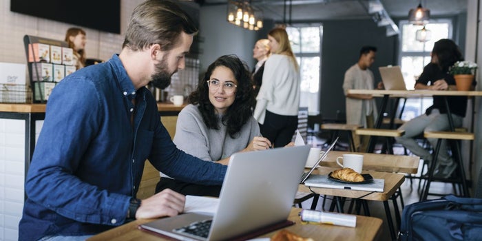 3 Ways World-Class Connectors Build a Community
