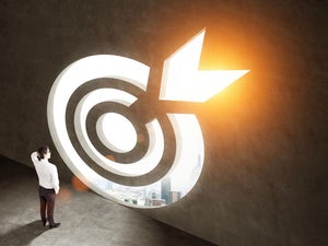 4 Hacks You Need to Know to Amplify Your B2B Sales