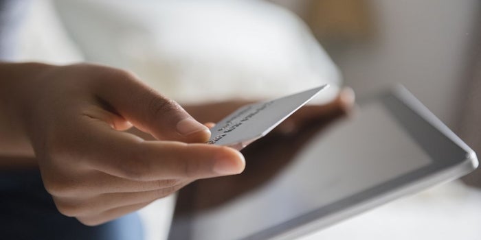 3 Ways to Use Credit Card Rewards to Your Advantage