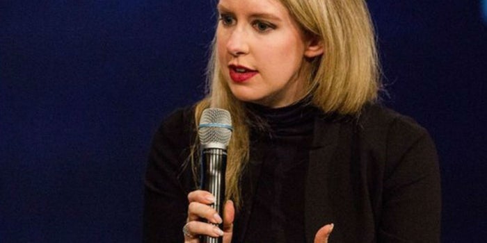 Acusan de fraude masivo a la fundadora de la startup Theranos