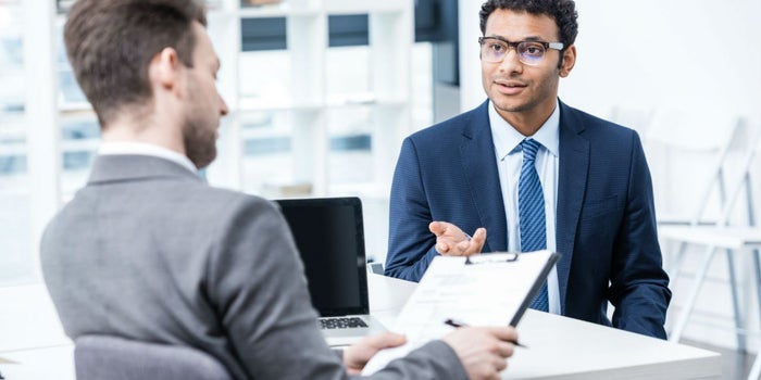 Rompe estas 7 reglas para hacerlo excelente en tu próxima entrevista de trabajo