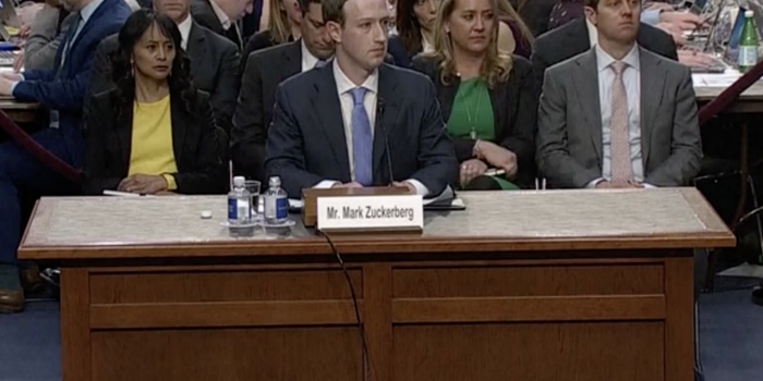 Zuckerberg pide disculpas al Senado por caso de Cambridge Analytica