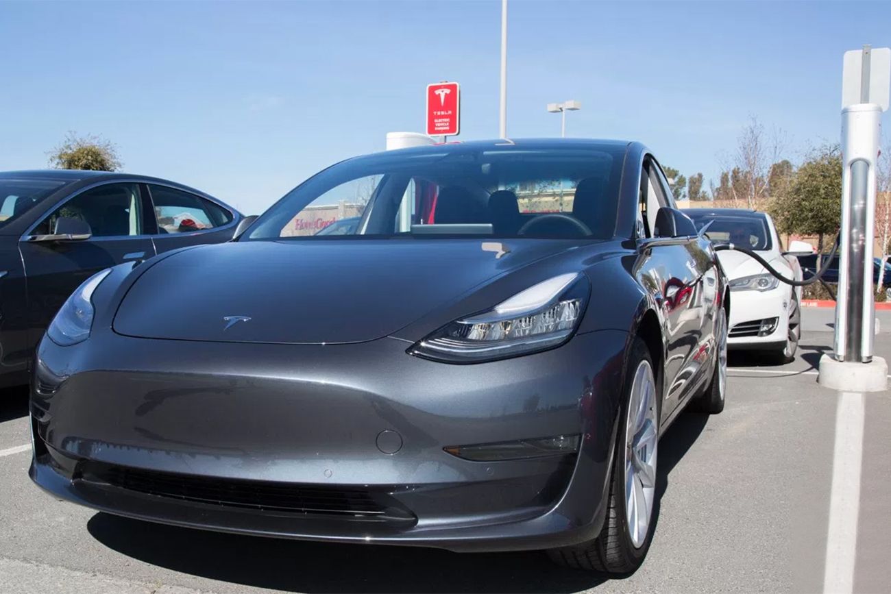 Elon Musk Says That Too Many Robots Slowed Down Model 3 Production