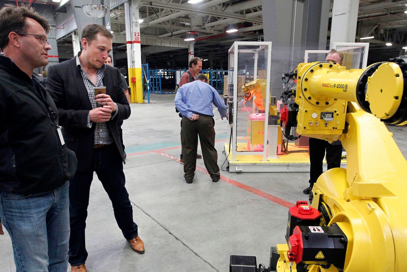 Elon Musk Throws Shade at Robots! 3 Things to Know Today.
