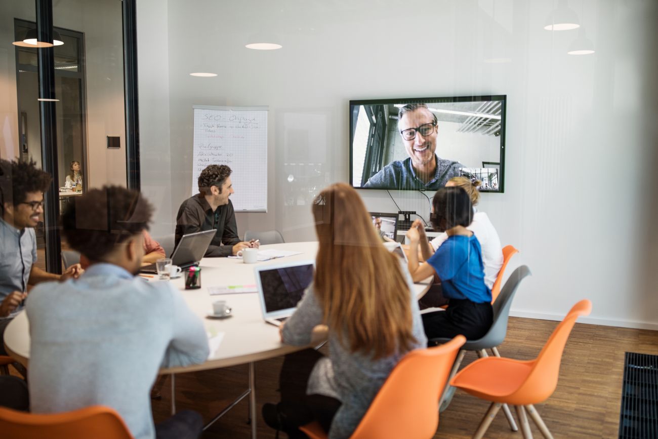 how much persons can skype video conferencing do