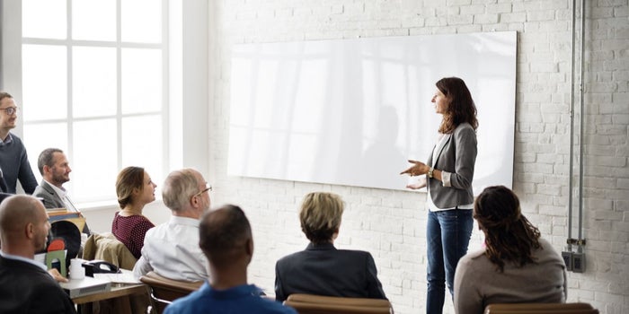 Analyzing Why Motivational Speaking is Now a Hot Entrepreneurial Trend