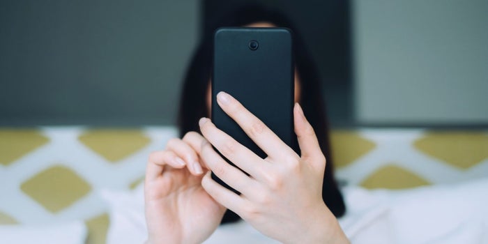This Company Thinks It Can Help You Get Over Your Smartphone Addiction With Stickers