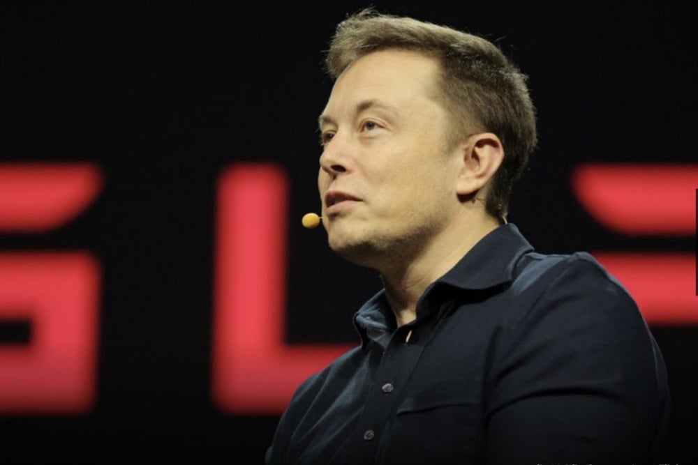 Consejos esenciales de Elon Musk para emprendedores primerizos