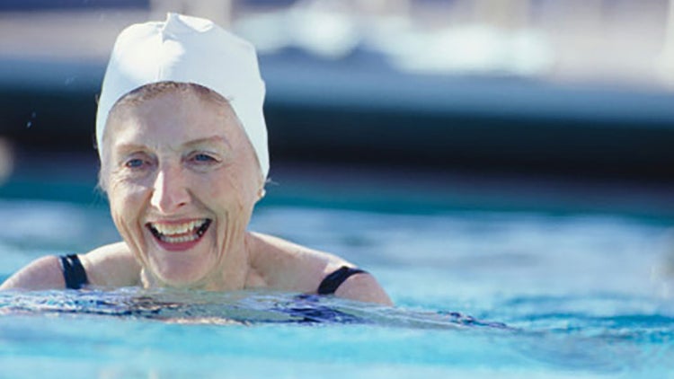 Clases de natación para la tercera edad