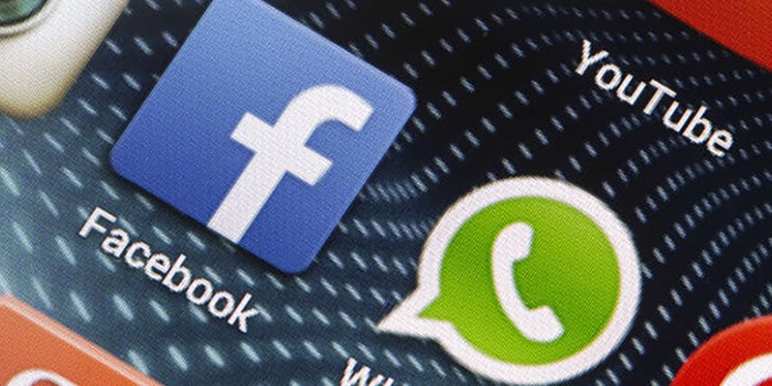 Facebook podría integrar WhatsApp a su servicio