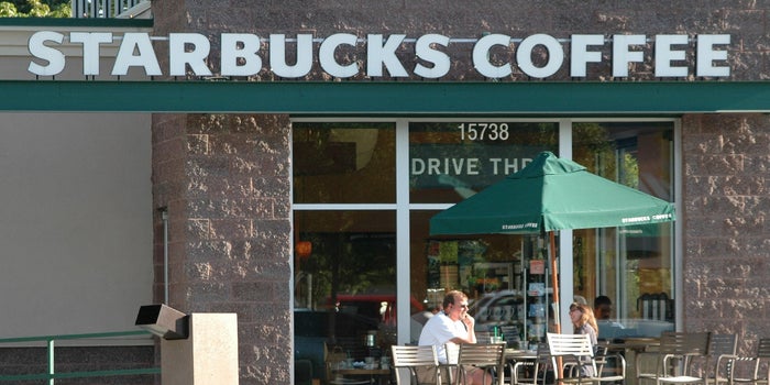¿Listo para regresar a Starbucks, Vips, Chili's o The Cheesecake Factory? Alsea prepara el regreso de sus clientes