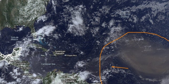 Una gran nube de polvo proveniente del Sahara se acerca a México