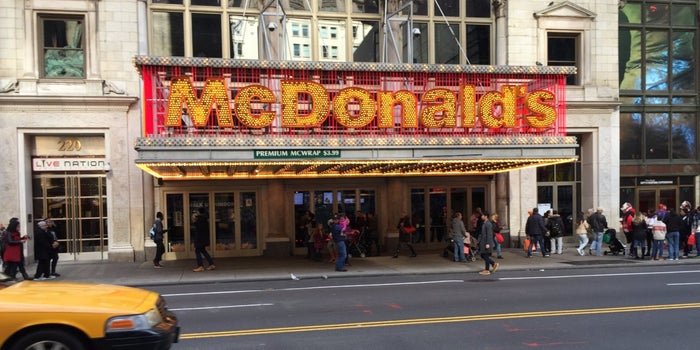 Después de 17 años Times Square se despide de su emblemático McDonald's de cuatro pisos