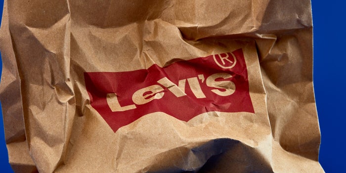 Levi's cae en ventas y tendrá que despedir a el 15% de sus empleados