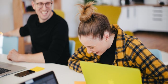 7 tips para ser más feliz en el trabajo