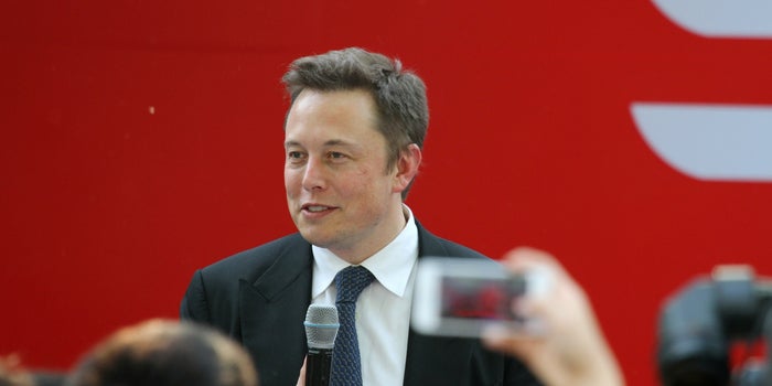 Elon Musk dice que el nombre de su hijo 'suena como una contraseña'