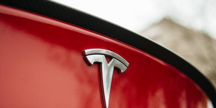Nuestra tecnología de baterías ayudará a crear un automóvil eléctrico de 550 mil pesos: Tesla