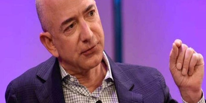 Anuncia Jeff Bezos que abrirá una escuela preescolar gratuita para niños de bajos recursos