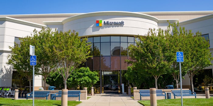 Microsoft les dice a los empleados que pueden trabajar desde casa para siempre