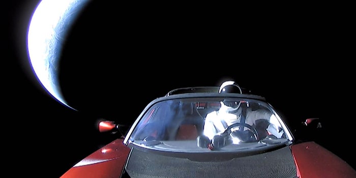 El Tesla Roadster de Elon Musk tiene un encuentro cercano con Marte