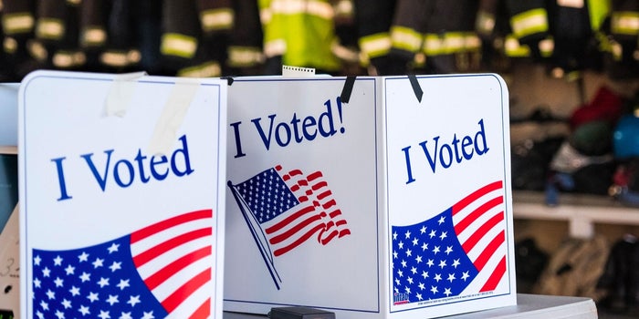 EU: Irán y Rusia obtuvieron datos de votantes para interferir en las elecciones estadounidenses