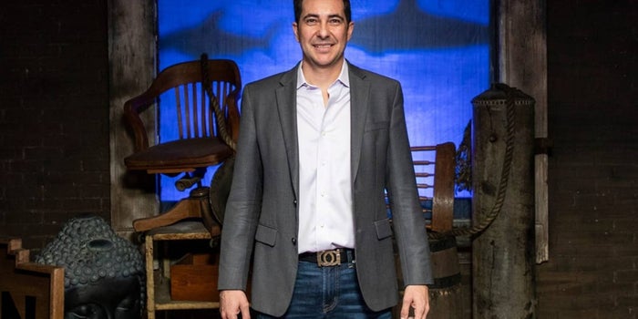 El emprendedor que se llevó un millón de pesos en Shark Tank México con la receta de su abuela