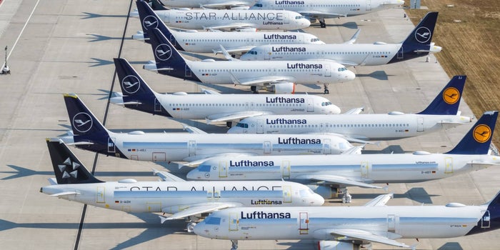 Lufthansa ya no dará bocadillos gratis a pasajeros de clase económica