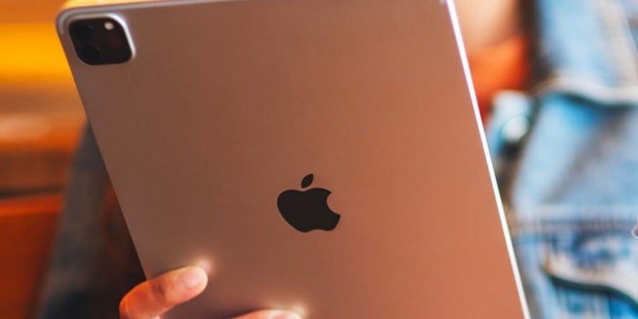 Jefe de seguridad global de Apple acusado de soborno