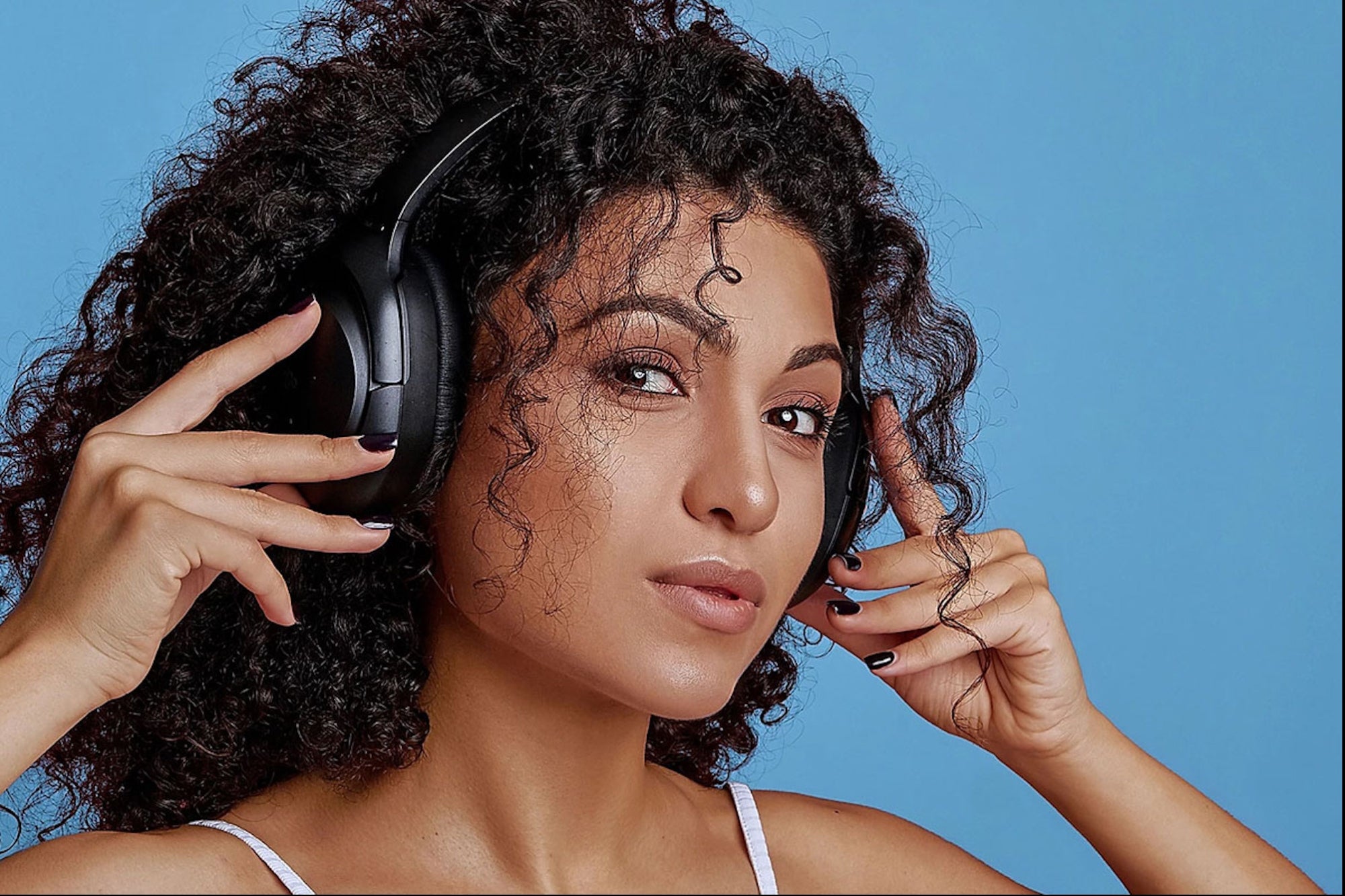 10 Noise Cancelling Headphones On Sale For The New Year 10 Noise Cancelling Headphones On Sale For The New Year