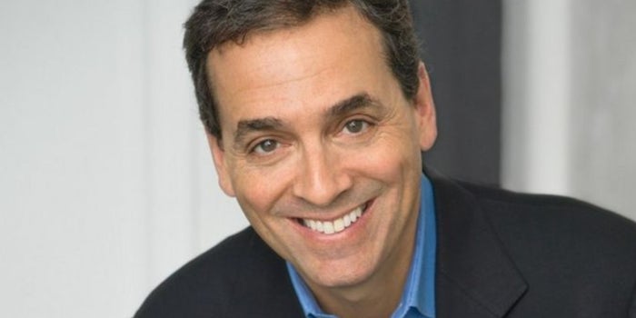 Las 4 estrategias del exitoso autor Daniel H. Pink para ayudarte a persuadir mejor y vender más