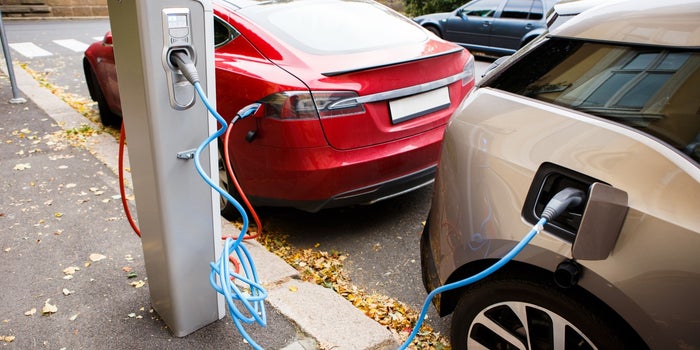 Las acciones de vehículos eléctricos ya están creciendo en 2021: 3 empresas en las que invertir