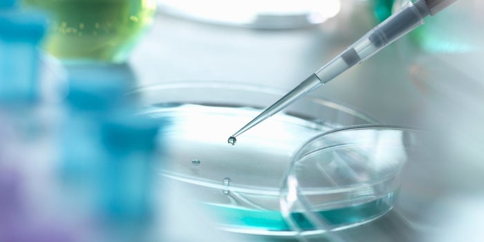 Este ex ejecutivo bancario quería ayudar a un amigo que sufría de lupus y ahora dirige una empresa de biotecnología que trabaja en un tratamiento innovador contra el COVID