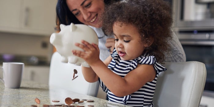 5 formas de desarrollar la educación financiera de tus hijos