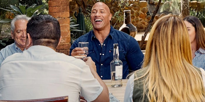La Roca, George Clooney y Nick Jonas: 7 famosos que venden tequila